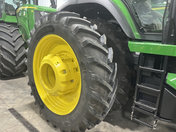 2025 John Deere 8R 370 Tractor