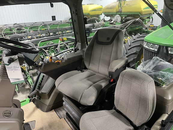 2025 John Deere 8R 370 Tractor