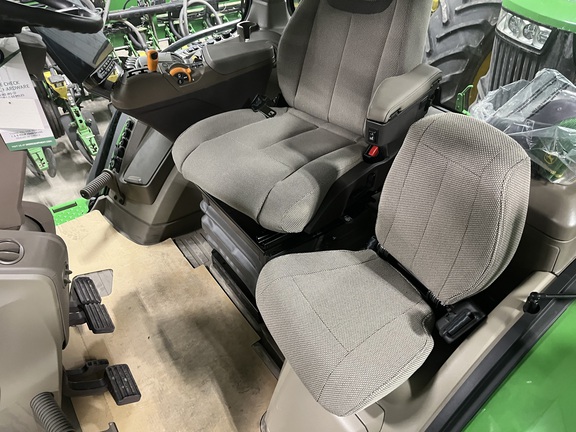 2025 John Deere 8R 370 Tractor