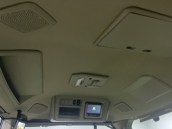 2025 John Deere 8R 370 Tractor