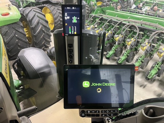 2025 John Deere 8R 370 Tractor