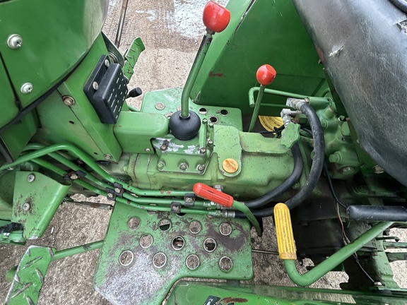 1983 John Deere 750 Tractor Compact
