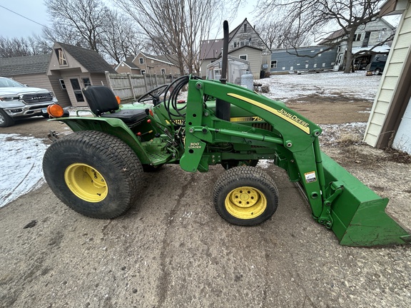 1983 John Deere 750 Tractor Compact