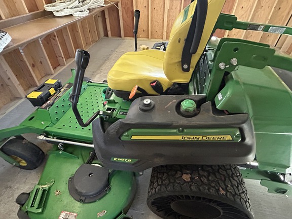 2024 John Deere Z997R Mower/Zero Turn