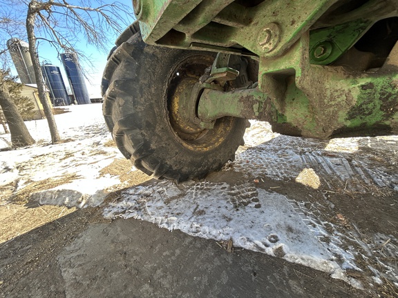 2010 John Deere 7530 Premium Tractor