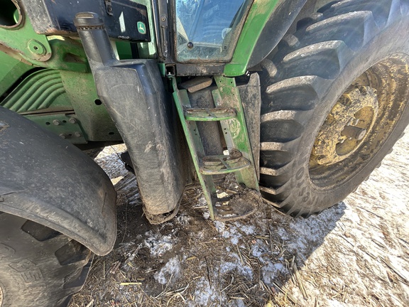 2010 John Deere 7530 Premium Tractor