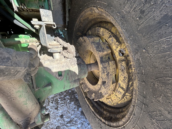 2010 John Deere 7530 Premium Tractor