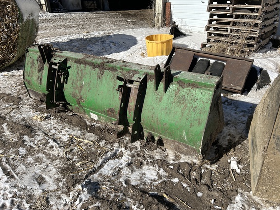 2010 John Deere 7530 Premium Tractor