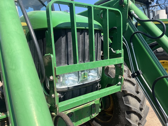 2010 John Deere 7530 Premium Tractor