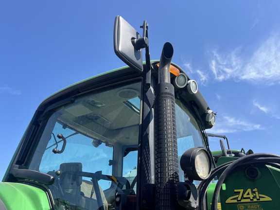 2010 John Deere 7530 Premium Tractor