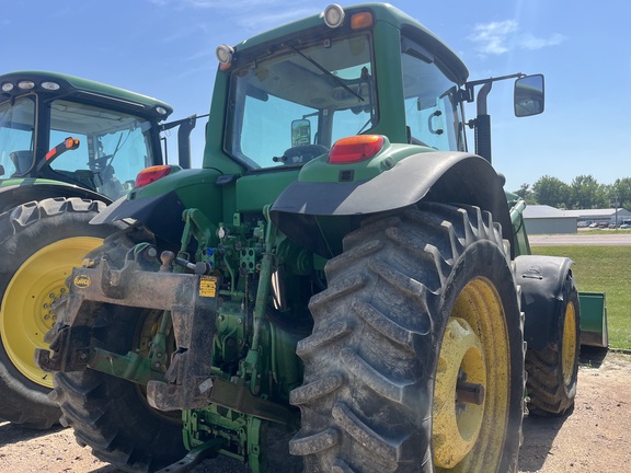 2010 John Deere 7530 Premium Tractor