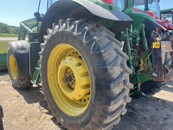 2010 John Deere 7530 Premium Tractor