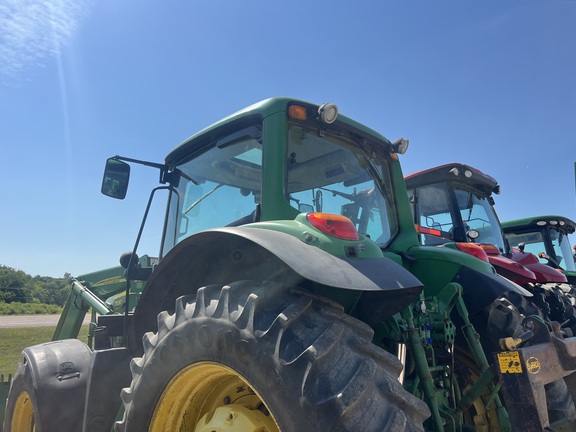 2010 John Deere 7530 Premium Tractor