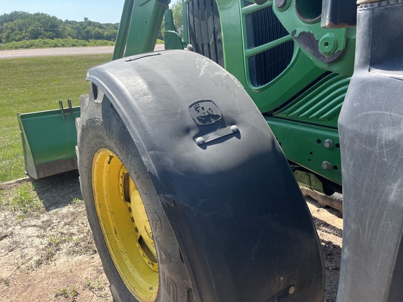2010 John Deere 7530 Premium Tractor
