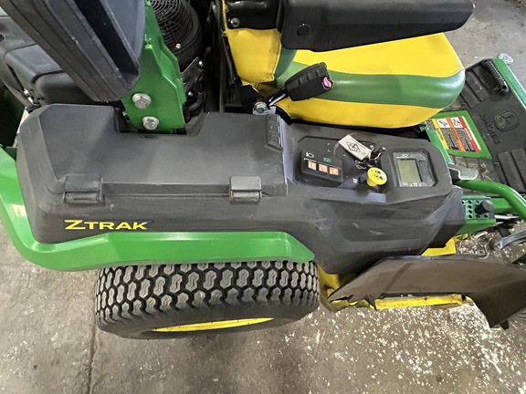 2022 John Deere Z545R Mower/Zero Turn