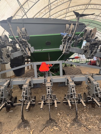 2021 Hiniker 6500 Cultivator RowCrop