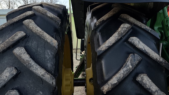 2012 John Deere 7280R Tractor