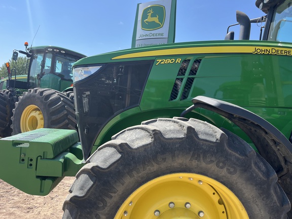 2012 John Deere 7280R Tractor