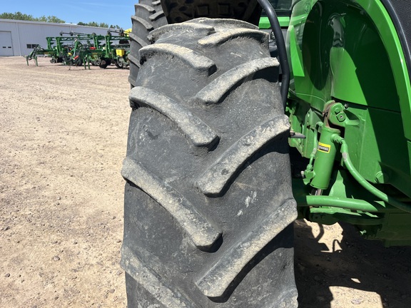 2012 John Deere 7280R Tractor