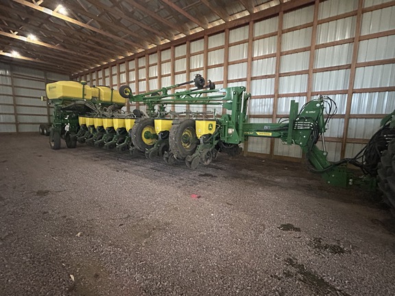 2024 John Deere 1775NT Planter