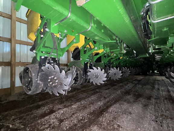 2024 John Deere 1775NT Planter