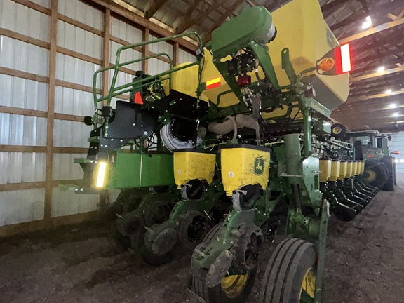 2024 John Deere 1775NT Planter