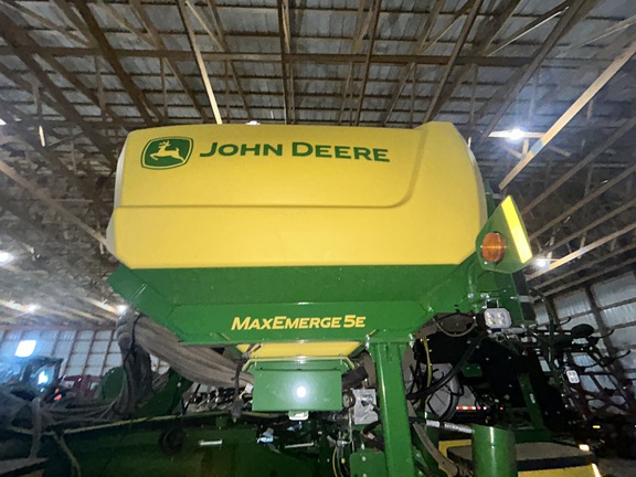2024 John Deere 1775NT Planter