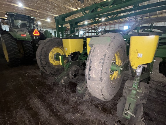 2024 John Deere 1775NT Planter