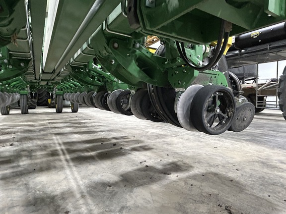 2026 John Deere 1775NT Planter