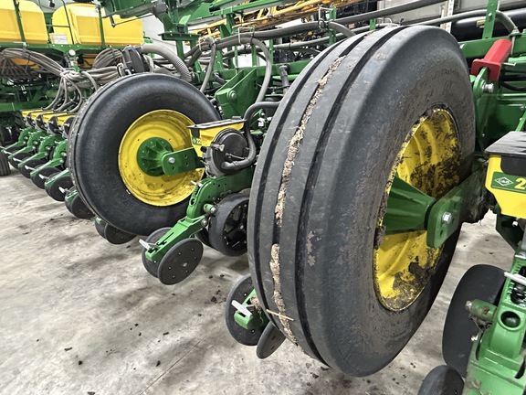 2026 John Deere 1775NT Planter