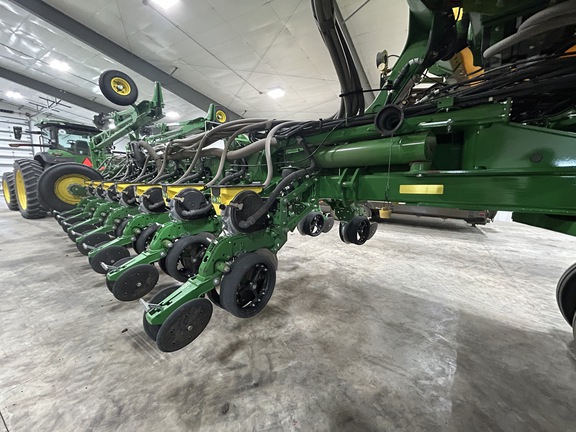 2026 John Deere 1775NT Planter
