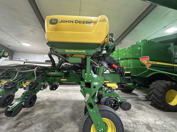 2026 John Deere 1775NT Planter