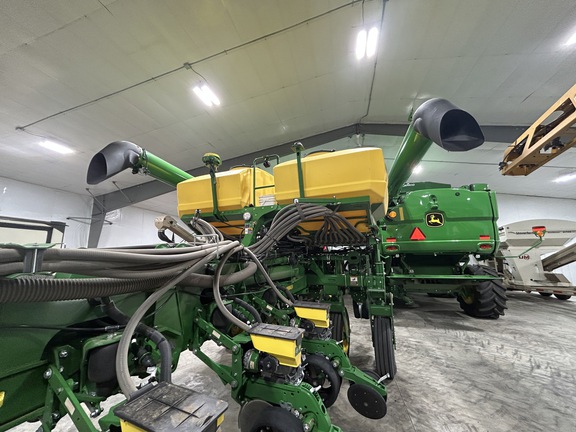 2026 John Deere 1775NT Planter