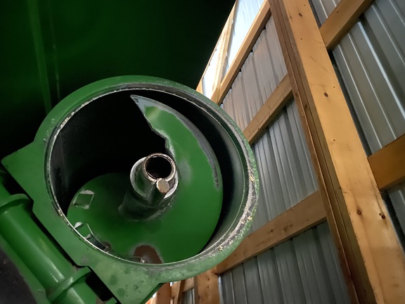 2009 Brent 1082 Grain Cart