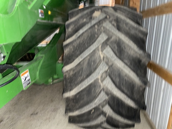 2009 Brent 1082 Grain Cart