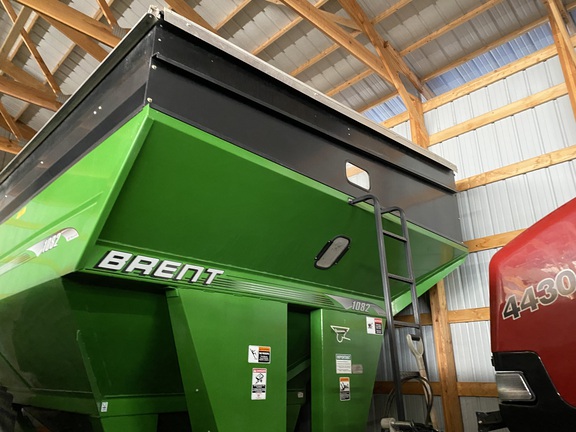 2009 Brent 1082 Grain Cart
