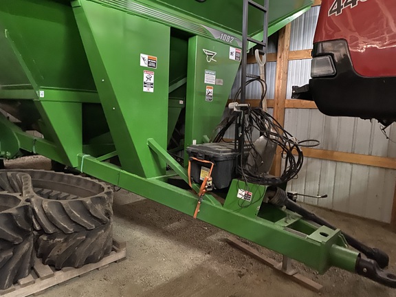 2009 Brent 1082 Grain Cart
