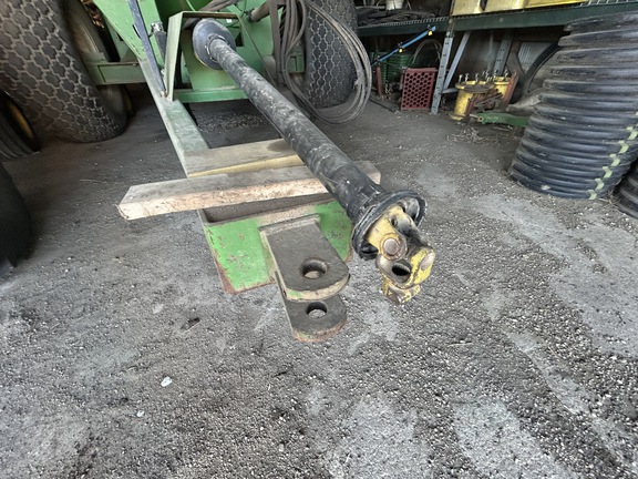 1993 Unverferth 672 Grain Cart