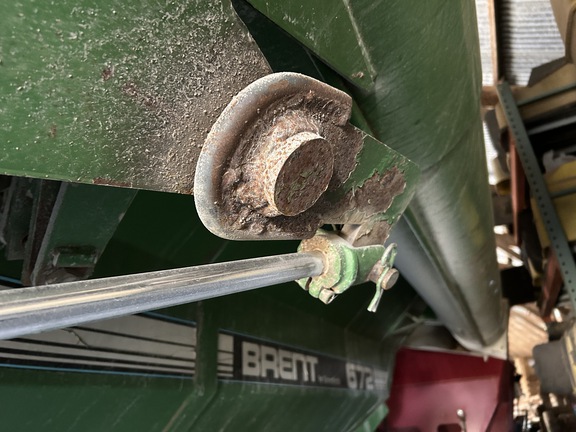 1993 Unverferth 672 Grain Cart