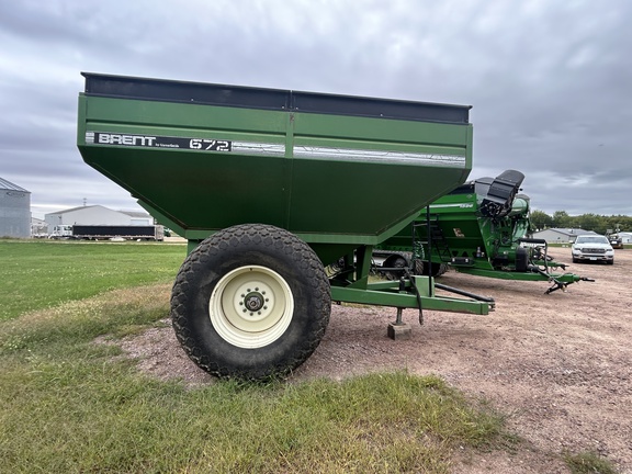 1993 Brent 672 Grain Cart