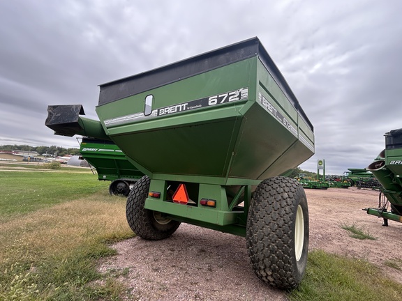 1993 Brent 672 Grain Cart