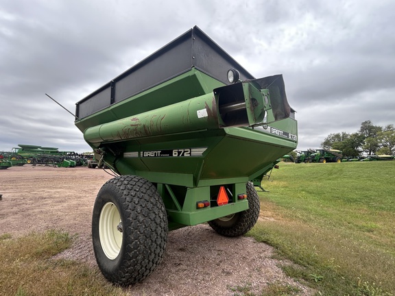 1993 Brent 672 Grain Cart