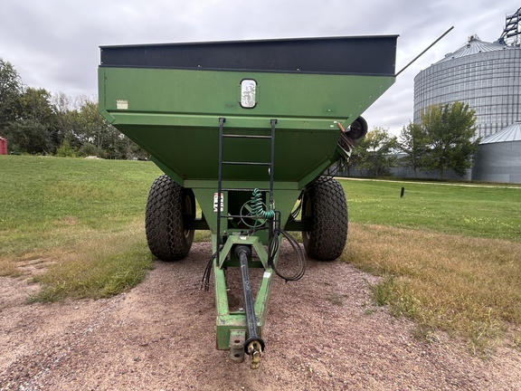 1993 Brent 672 Grain Cart
