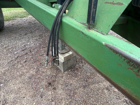 1993 Brent 672 Grain Cart