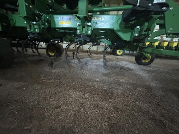 2024 John Deere 2230FH Field Cultivator