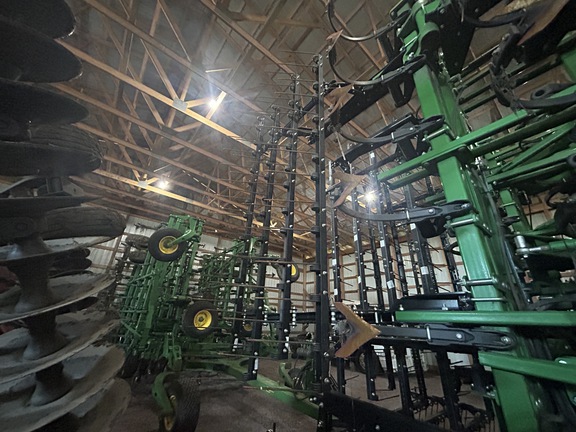 2024 John Deere 2230FH Field Cultivator