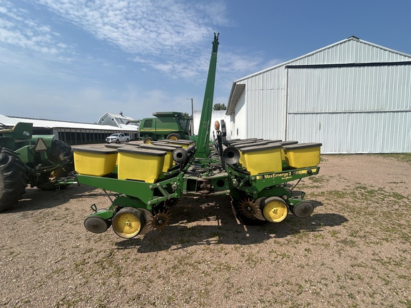 1993 John Deere 7200 Planter