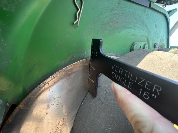 1993 John Deere 7200 Planter