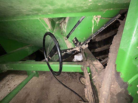 2015 Brent 1282 Grain Cart