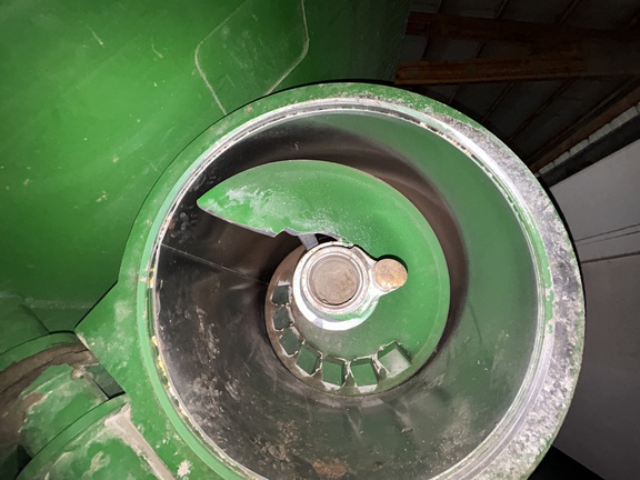 2015 Brent 1282 Grain Cart